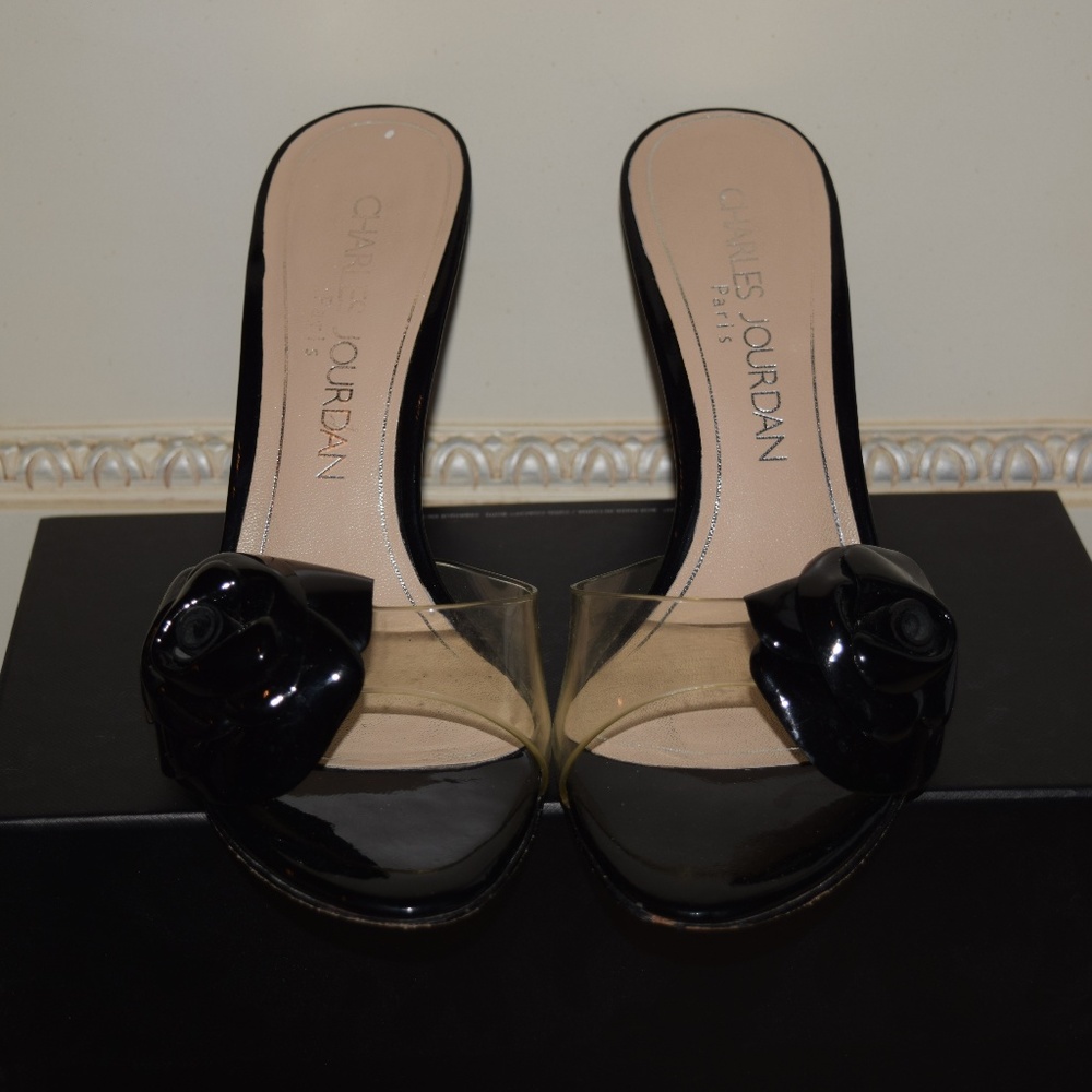 Charles Jordan Heels Size 8 with a 3 inch heel